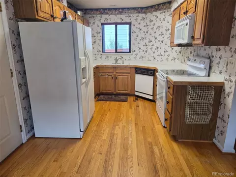 Kitchen - 11183 E Baltic Pl, Aurora, CO 80014 photo 2 of 2