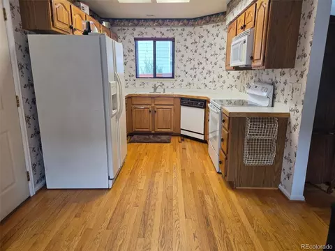 Kitchen - 11183 E Baltic Pl, Aurora, CO 80014 photo 1 of 2