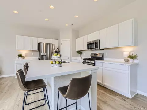 27887 E 8th Ave, Aurora, CO 80018 photo 6