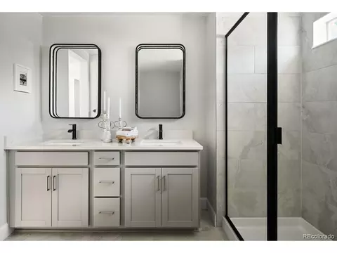 Bath - 14814 E 148th Ave, Thornton, CO 80602 photo 2 of 3