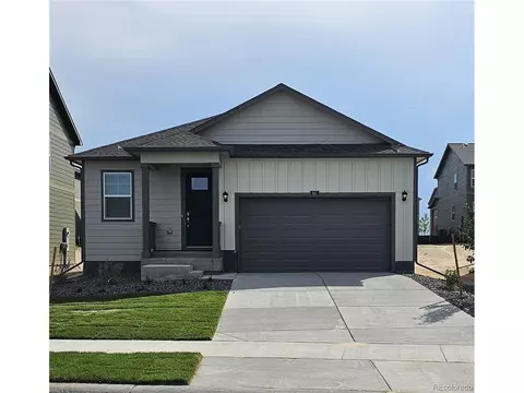 794 Crest St, Lochbuie, CO 80603