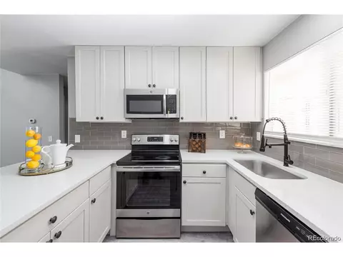 14396 E Florida Ave #B, Aurora, CO 80012 photo 2