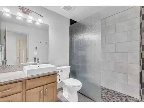 Bath - 512 E 1st St #R, Salida, CO 81201 photo 5 of 6