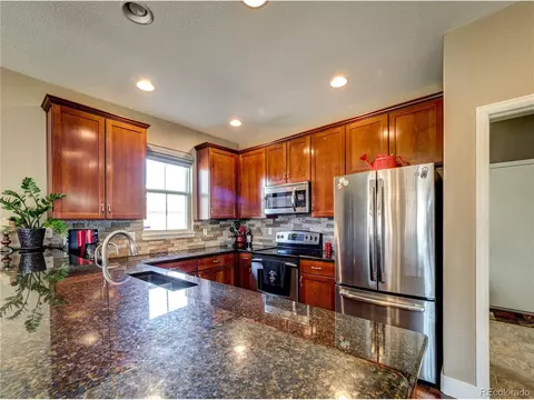 24143 E 2nd Dr, Aurora, CO 80018 photo 9