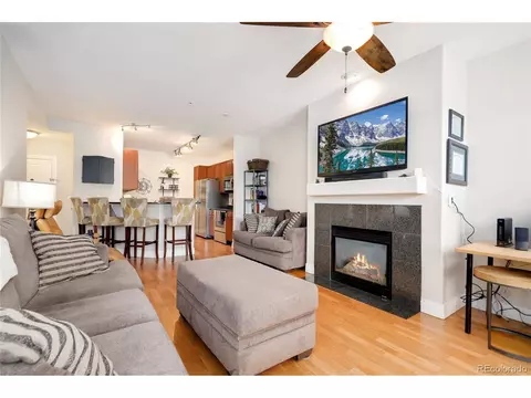 9059 E Panorama Cir #B-205, Englewood, CO 80112