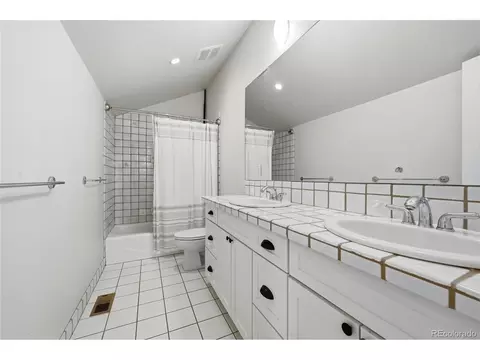 Bath - 860 Union Ave, Boulder, CO 80304 photo 6 of 7
