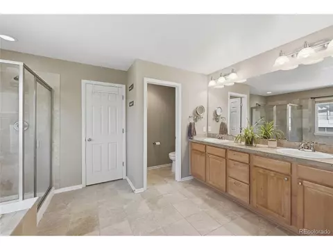 Bath - 23918 E Alamo Pl, Aurora, CO 80016 photo 1 of 3