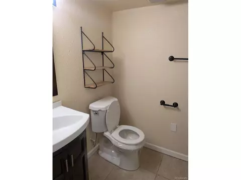 Bath - 15703 E 13th Pl, Aurora, CO 80011 photo 2 of 5