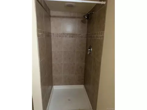 Bath - 15703 E 13th Pl, Aurora, CO 80011 photo 3 of 5