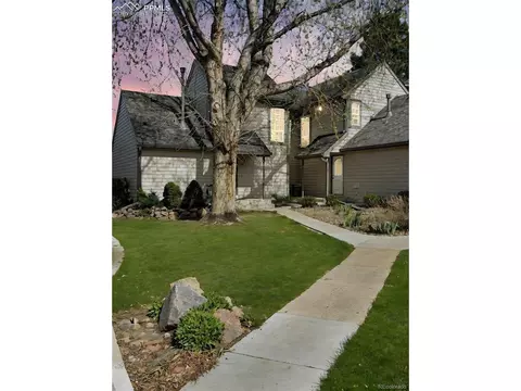 422 Cobblestone Dr, Colorado Springs, CO 80906