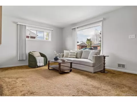Living - 308 109th Pl, Northglenn, CO 80233 photo 2 of 4