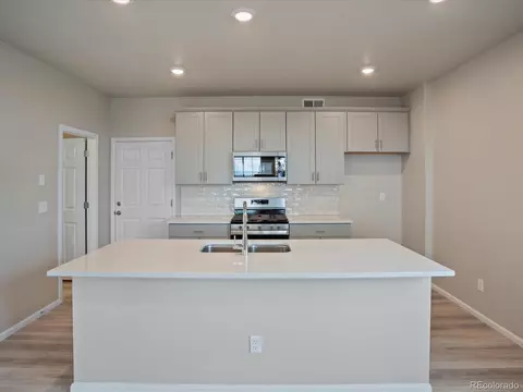 22195 E 7th Pl, Aurora, CO 80018 photo 6