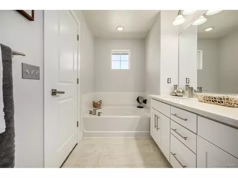 8076 E 53rd Dr, Denver, CO 80238 photo 39