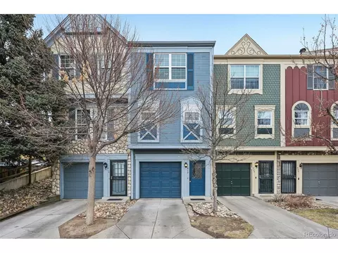 912 S Paris Ct, Aurora, CO 80012