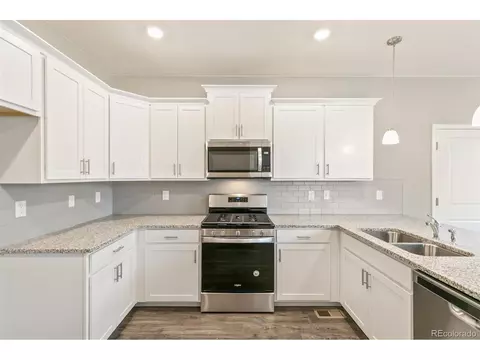 21805 E 9th Pl, Aurora, CO 80018 photo 12
