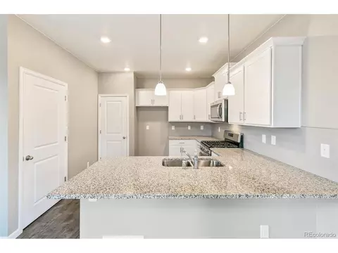 21805 E 9th Pl, Aurora, CO 80018 photo 10