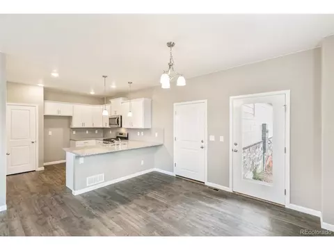 21805 E 9th Pl, Aurora, CO 80018 photo 8