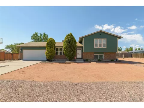 242 E Idaho Springs Dr, Pueblo, CO 81007