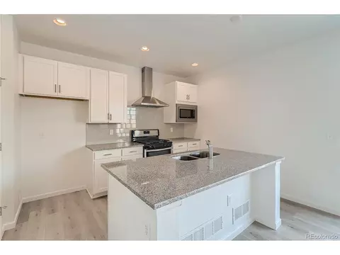27617 E Maple Ave, Aurora, CO 80018 photo 8
