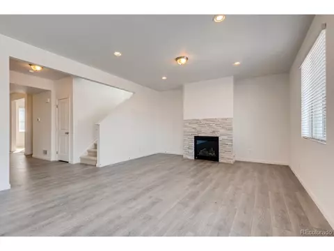 27617 E Maple Ave, Aurora, CO 80018 photo 3