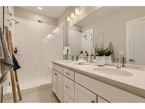 9830 E 62nd Ave, Denver, CO 80238 photo 10