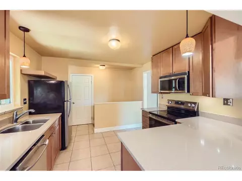2285 Iola St, Aurora, CO 80010 photo 12