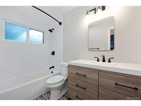 4890 E Kansas Dr, Denver, CO 80246 photo 23