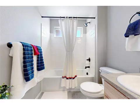 Bath - 1002 Maplebrook Dr, Windsor, CO 80550 photo 3 of 5