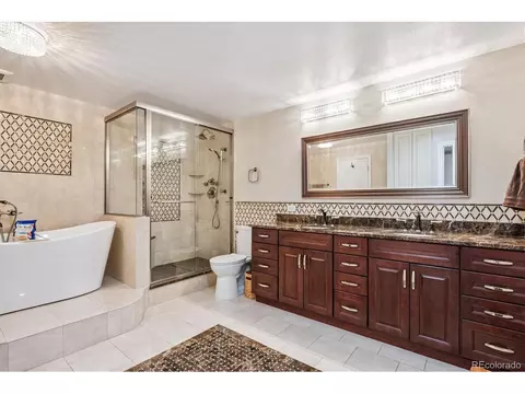Bath - 2000 E 12th Ave #14A, Denver, CO 80206 photo 1 of 3
