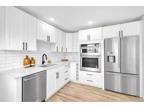 3320 W Saratoga Ave, Englewood, CO 80110