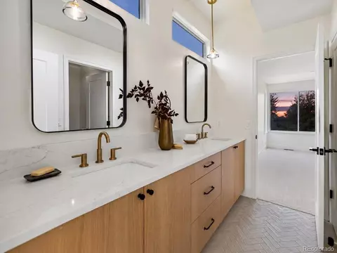 Bath - 5325 Pinehurst Dr, Boulder, CO 80301 photo 7 of 10