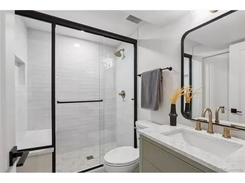 Bath - 5325 Pinehurst Dr, Boulder, CO 80301 photo 10 of 10