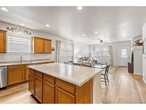25029 E 3rd Pl, Aurora, CO 80018 photo 6