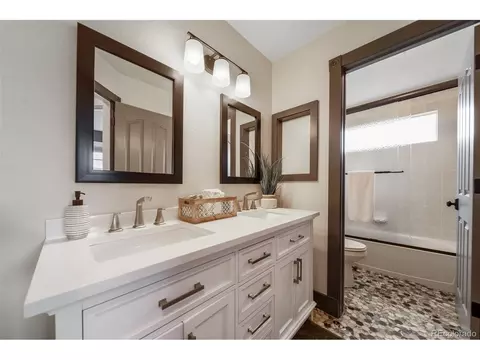 Bath - 25421 E Indore Dr, Aurora, CO 80016 photo 5 of 5