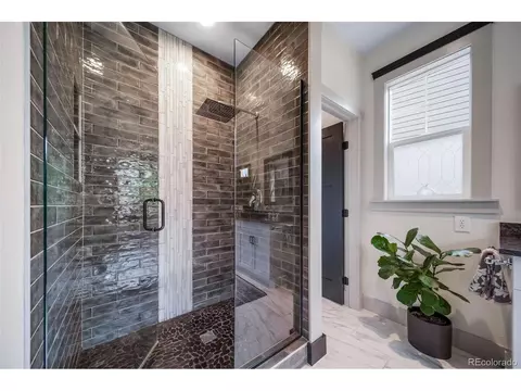 Bath - 25421 E Indore Dr, Aurora, CO 80016 photo 3 of 5