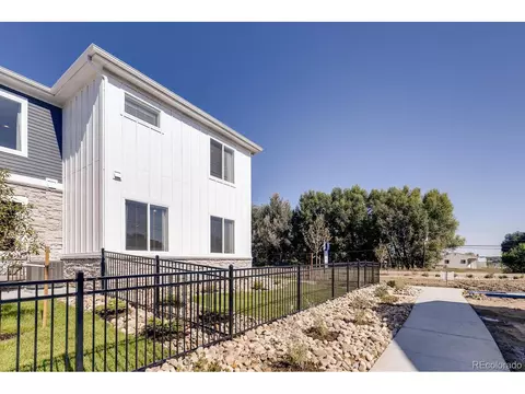 27693 E 1st Pl, Aurora, CO 80018 photo 3