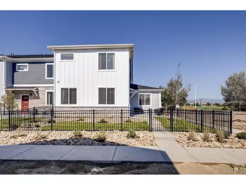 27693 E 1st Pl, Aurora, CO 80018 photo 2
