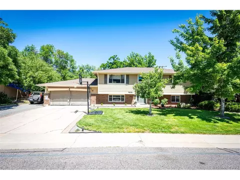 7080 S Penrose Ct, Centennial, CO 80122