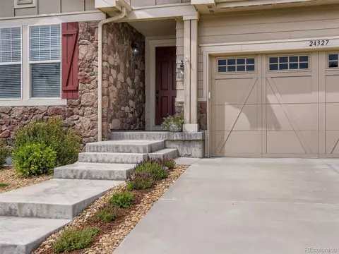 24327 E Long Dr, Aurora, CO 80016 photo 3