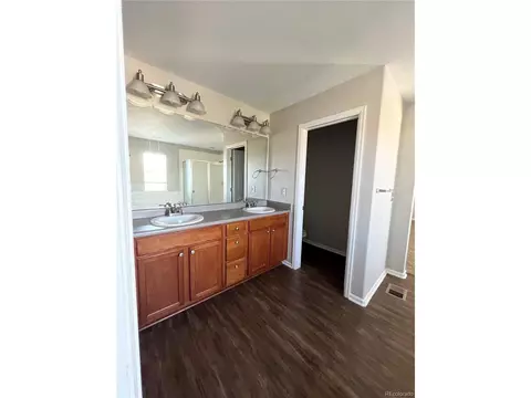 9194 E Jefferson Pl, Denver, CO 80237 photo 14