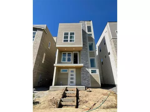12375 Farmview Ln, Northglenn, CO 80241