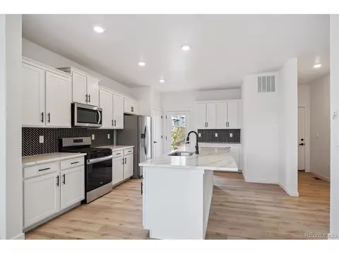 22273 E 6th Pl, Aurora, CO 80018 photo 10
