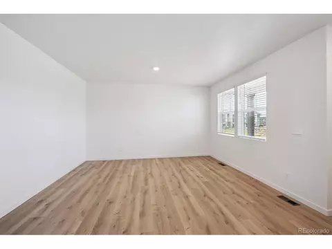 22273 E 6th Pl, Aurora, CO 80018 photo 3
