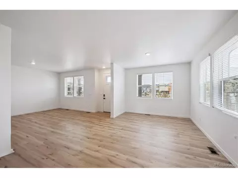 22273 E 6th Pl, Aurora, CO 80018 photo 7
