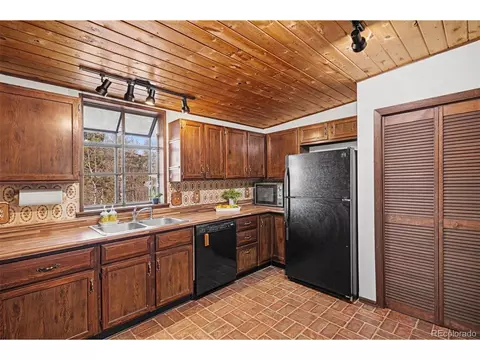 Kitchen - 26003 Morris Ave, Conifer, CO 80433 photo 1 of 3