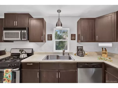 Kitchen - 9645 Morrison Rd, Lakewood, CO 80227 photo 3 of 4