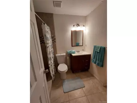 Bath - 9645 Morrison Rd, Lakewood, CO 80227 photo 3 of 4