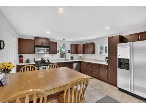 Kitchen - 9645 Morrison Rd, Lakewood, CO 80227 photo 4 of 4