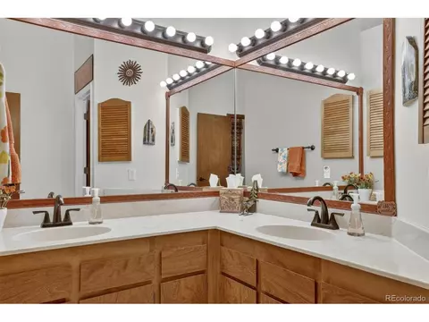 Bath - 8791 Allison Dr #E, Arvada, CO 80005 photo 1 of 5