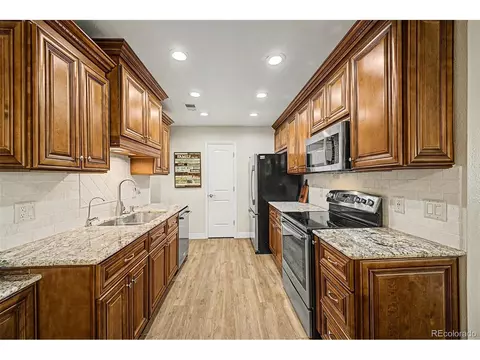 9972 Appletree Pl, Thornton, CO 80260